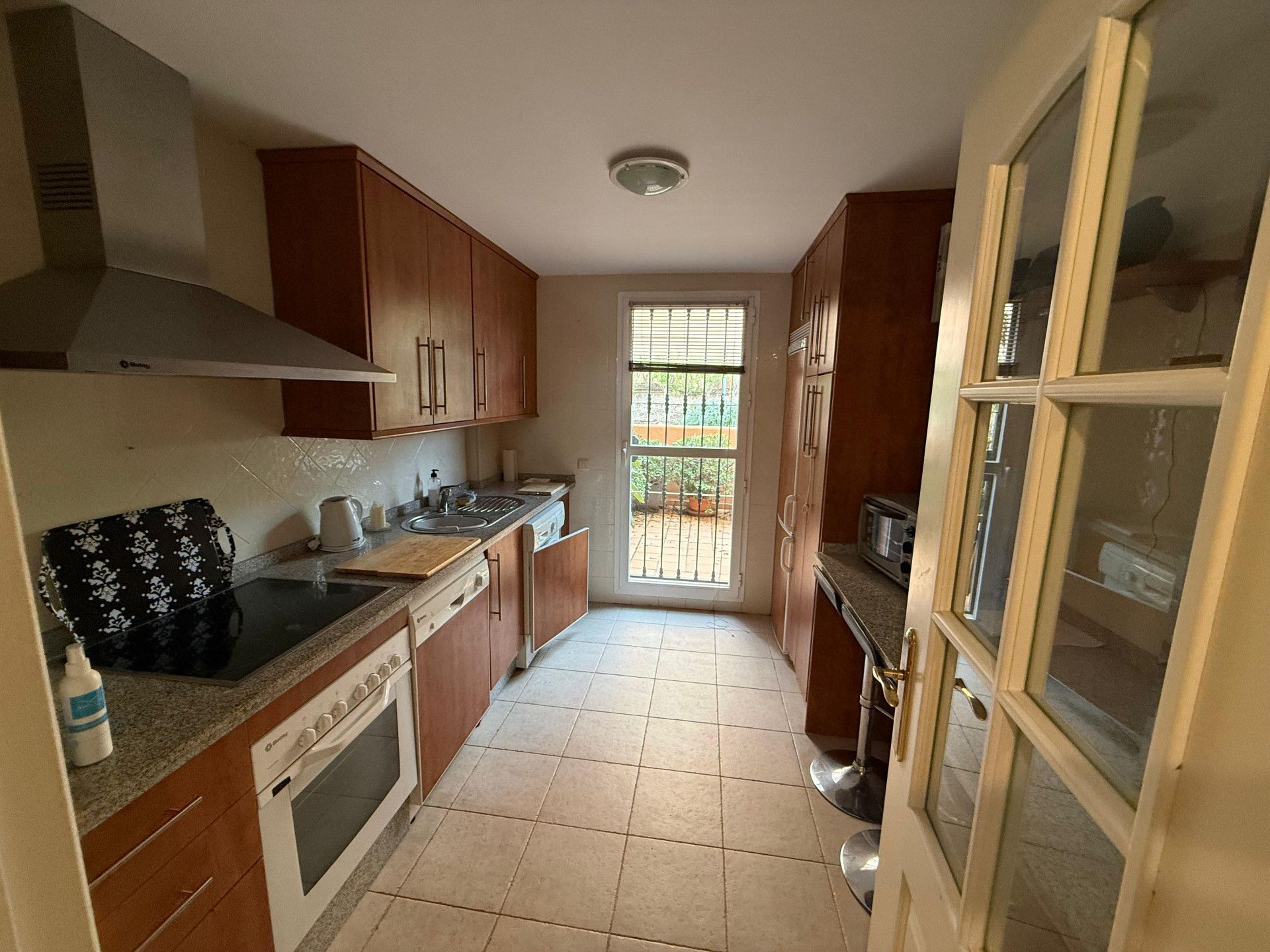 Apartment in Marbella East, Elviria, Marbella East, 6/12