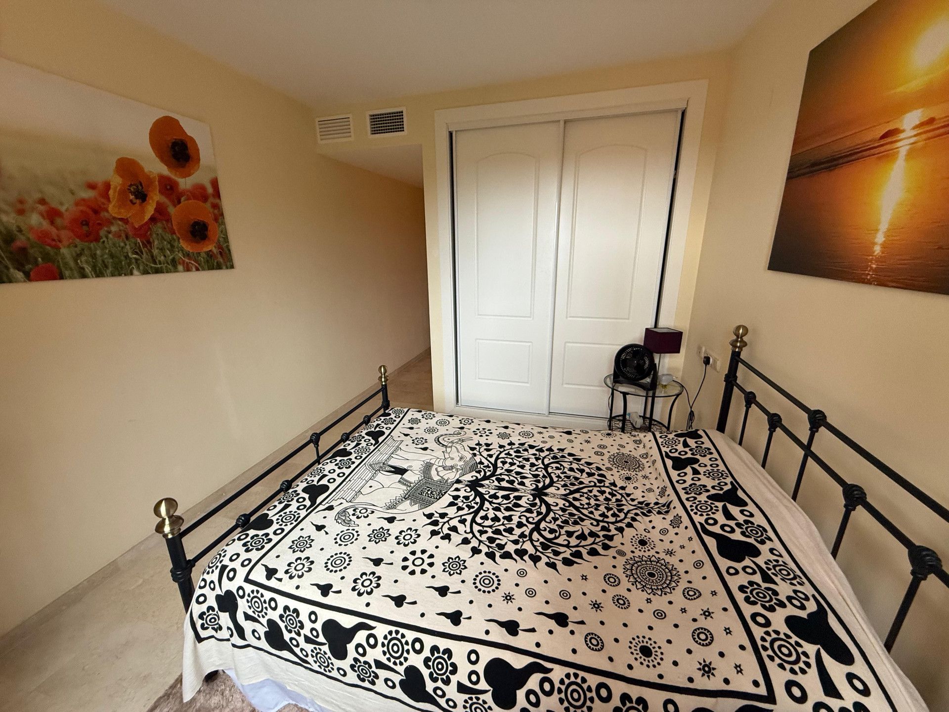 Apartment in Marbella East, Elviria, Marbella East, 9/12