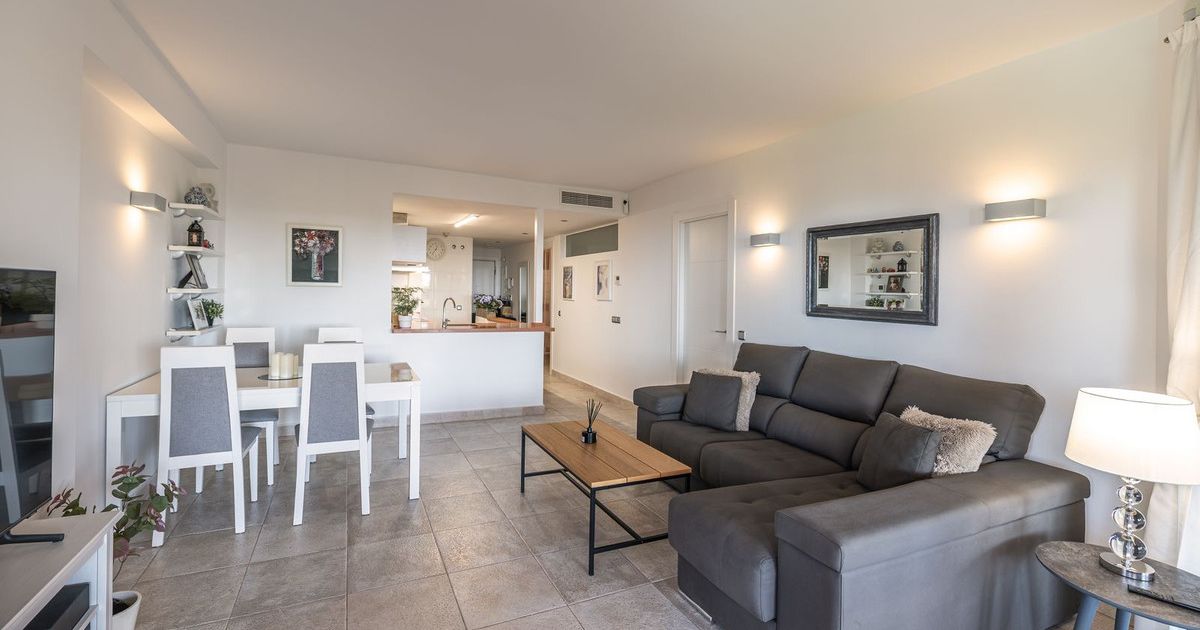 Middle Floor Apartment in Benalmadena, Benalmadena, 11/12