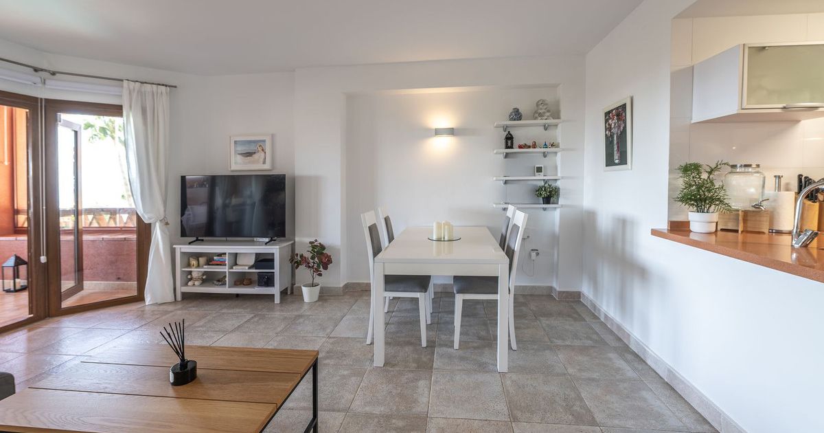 Middle Floor Apartment in Benalmadena, Benalmadena, 12/12
