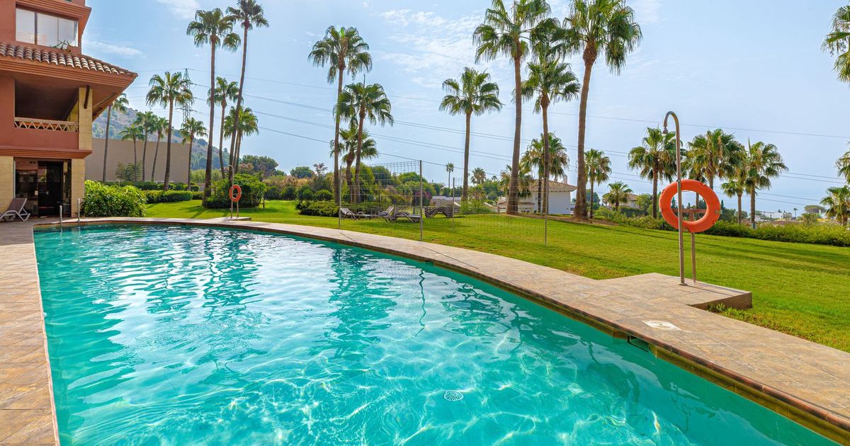 Middle Floor Apartment in Benalmadena, Benalmadena, 3/12