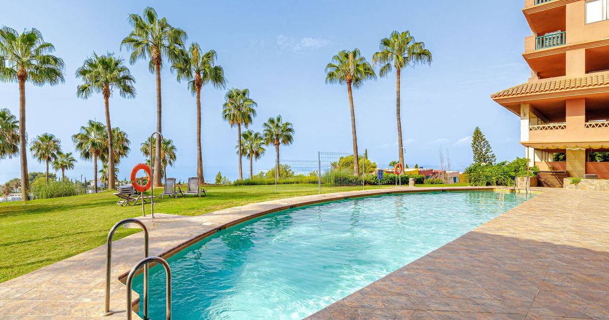 Middle Floor Apartment in Benalmadena, Benalmadena, 4/12