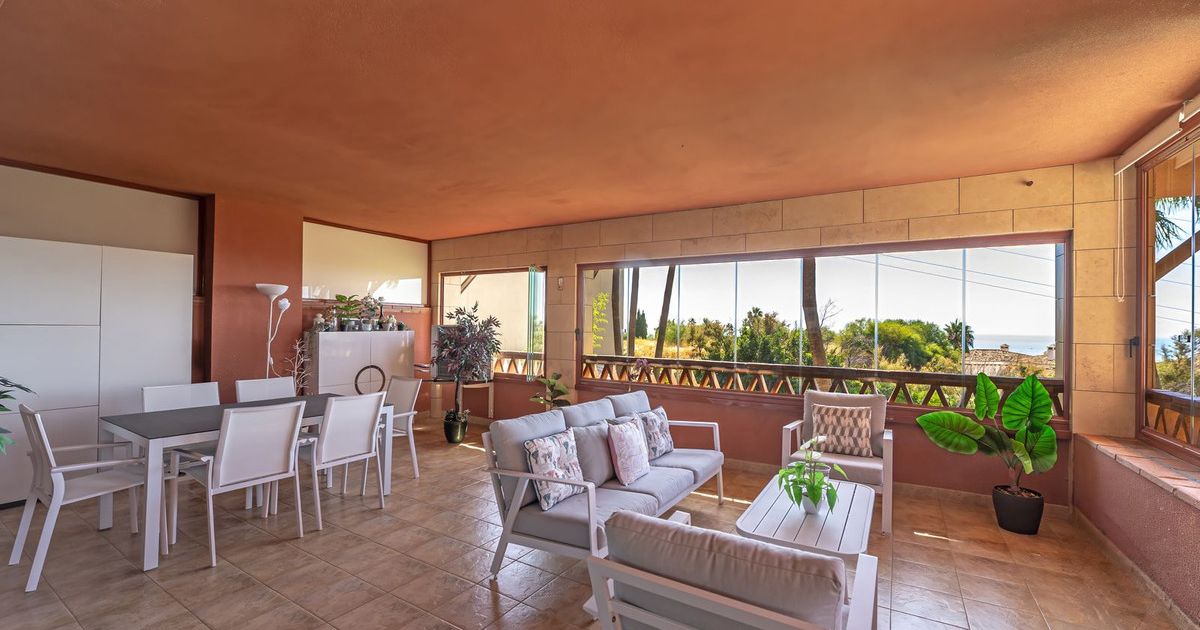 Middle Floor Apartment in Benalmadena, Benalmadena, 5/12