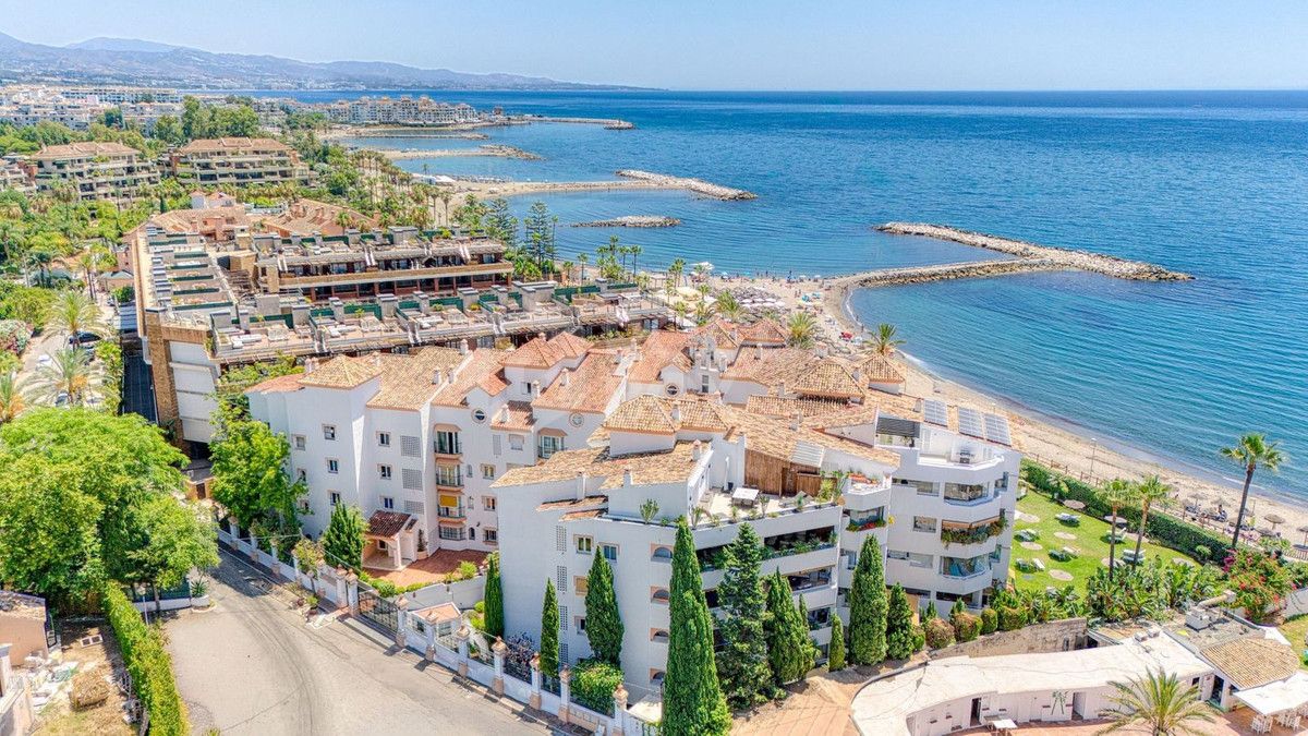 Middle Floor Apartment in Marbella, Marbella, 1/9