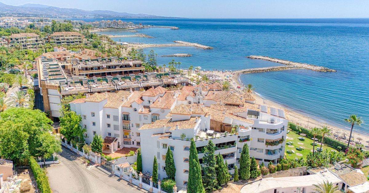 Middle Floor Apartment in Marbella, Marbella, 1/9