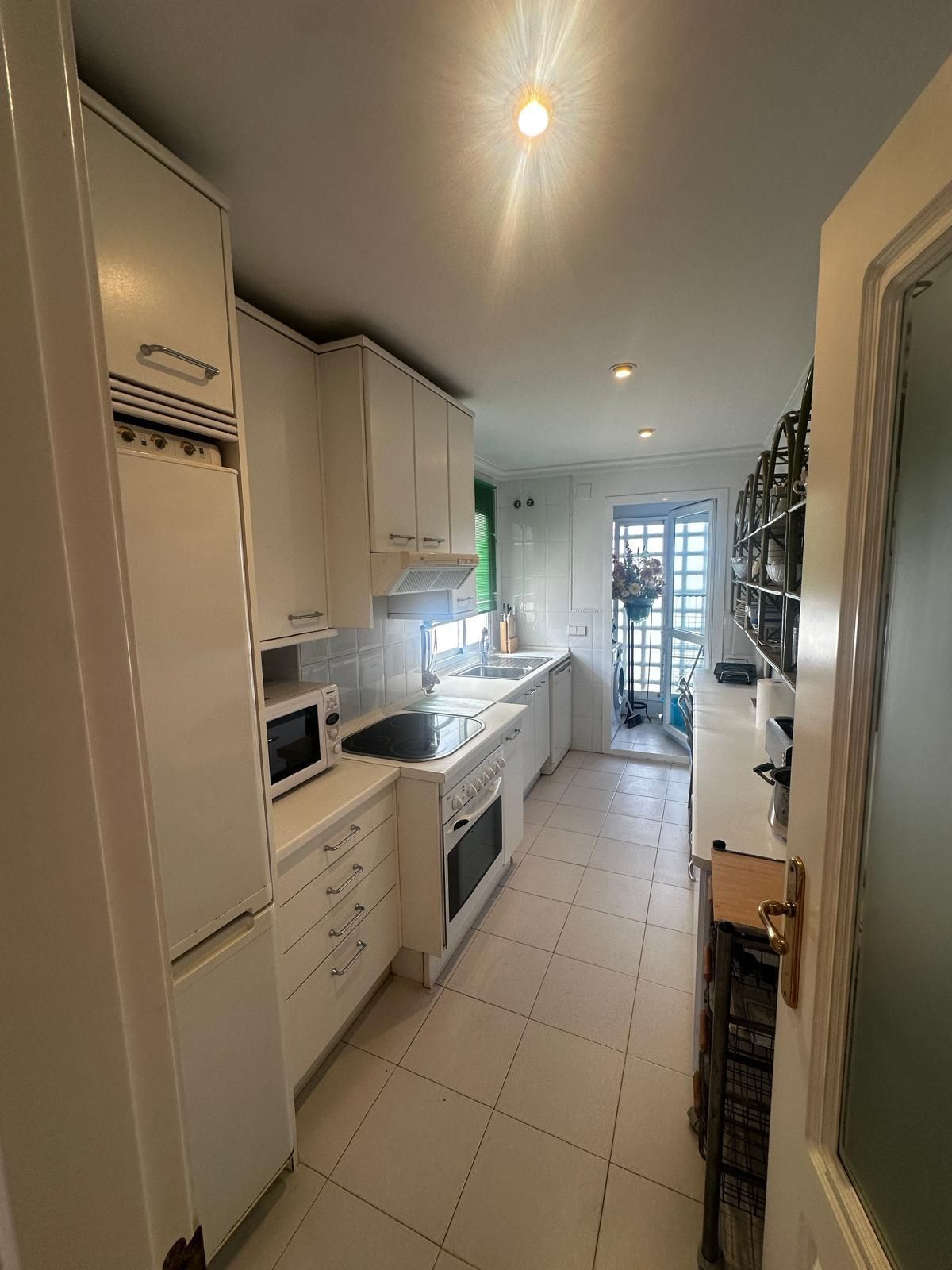 Middle Floor Apartment in Marbella, Marbella, 7/9