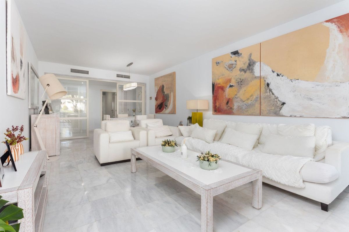 Appartement en rez-de-chaussée à San Pedro de Alcántara, San Pedro de Alcántara, 7/12