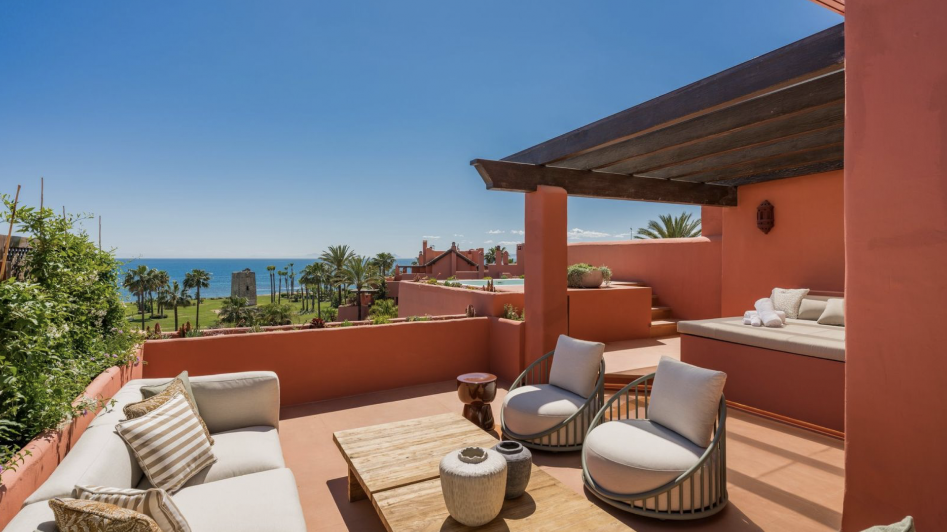 Penthouse in Estepona, Torre Bermeja, Estepona, 1/12