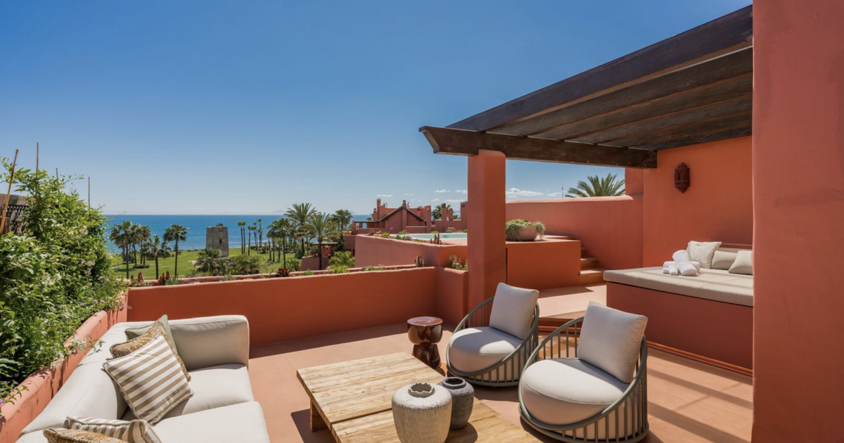 Penthouse in Estepona, Torre Bermeja, Estepona, 1/12