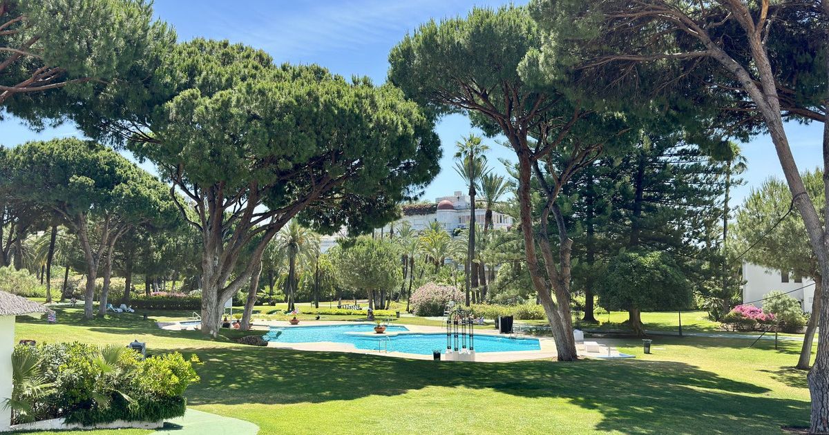 Mittelgeschoss-Apartment in Puerto Banús, Puerto Banús, 1/12