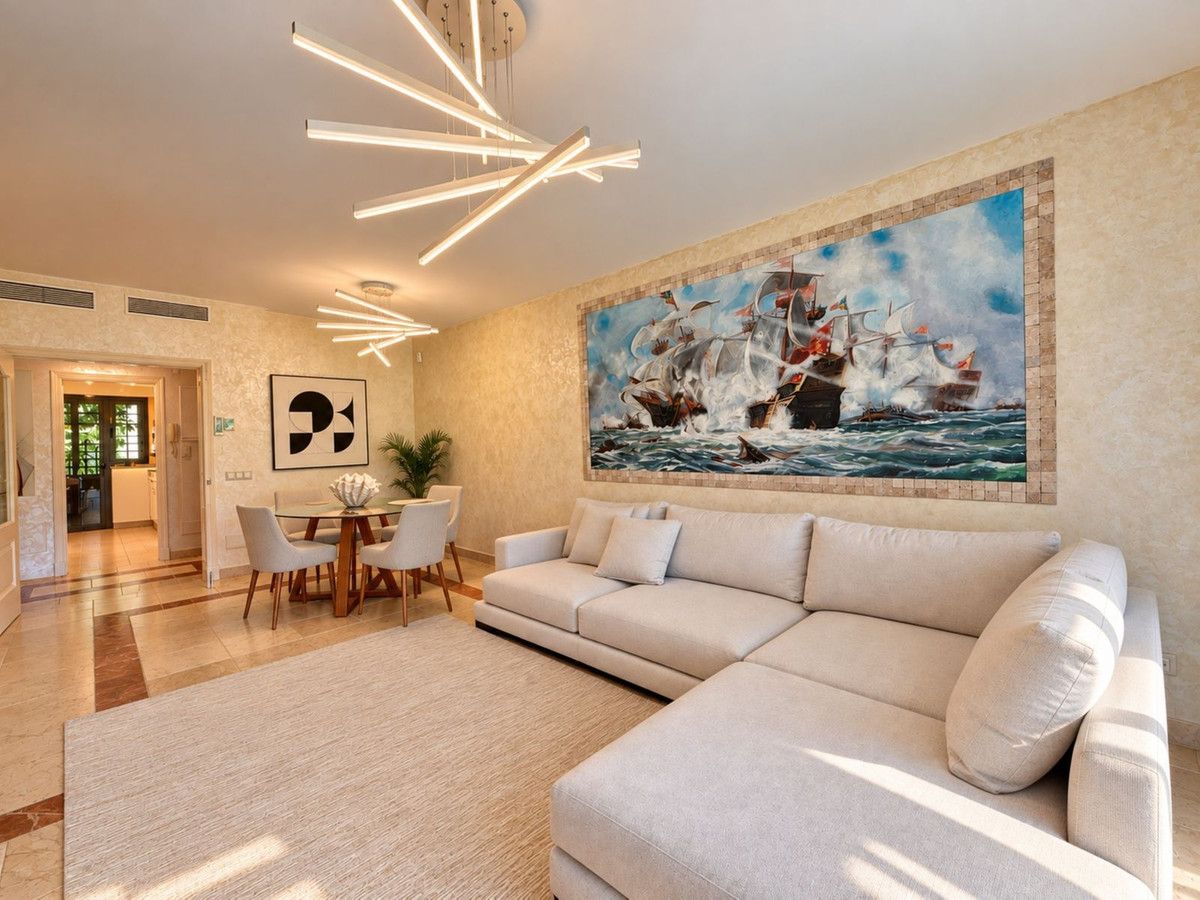 Erdgeschosswohnung in Estepona, Estepona, 8/12