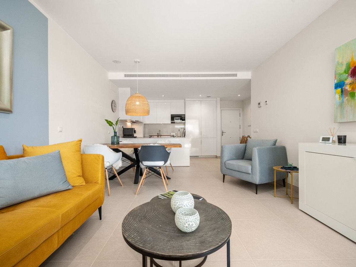 Middle Floor Apartment in Estepona, Estepona, 8/12