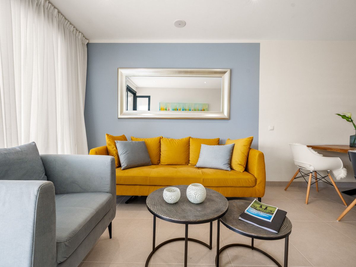 Middle Floor Apartment in Estepona, Estepona, 9/12
