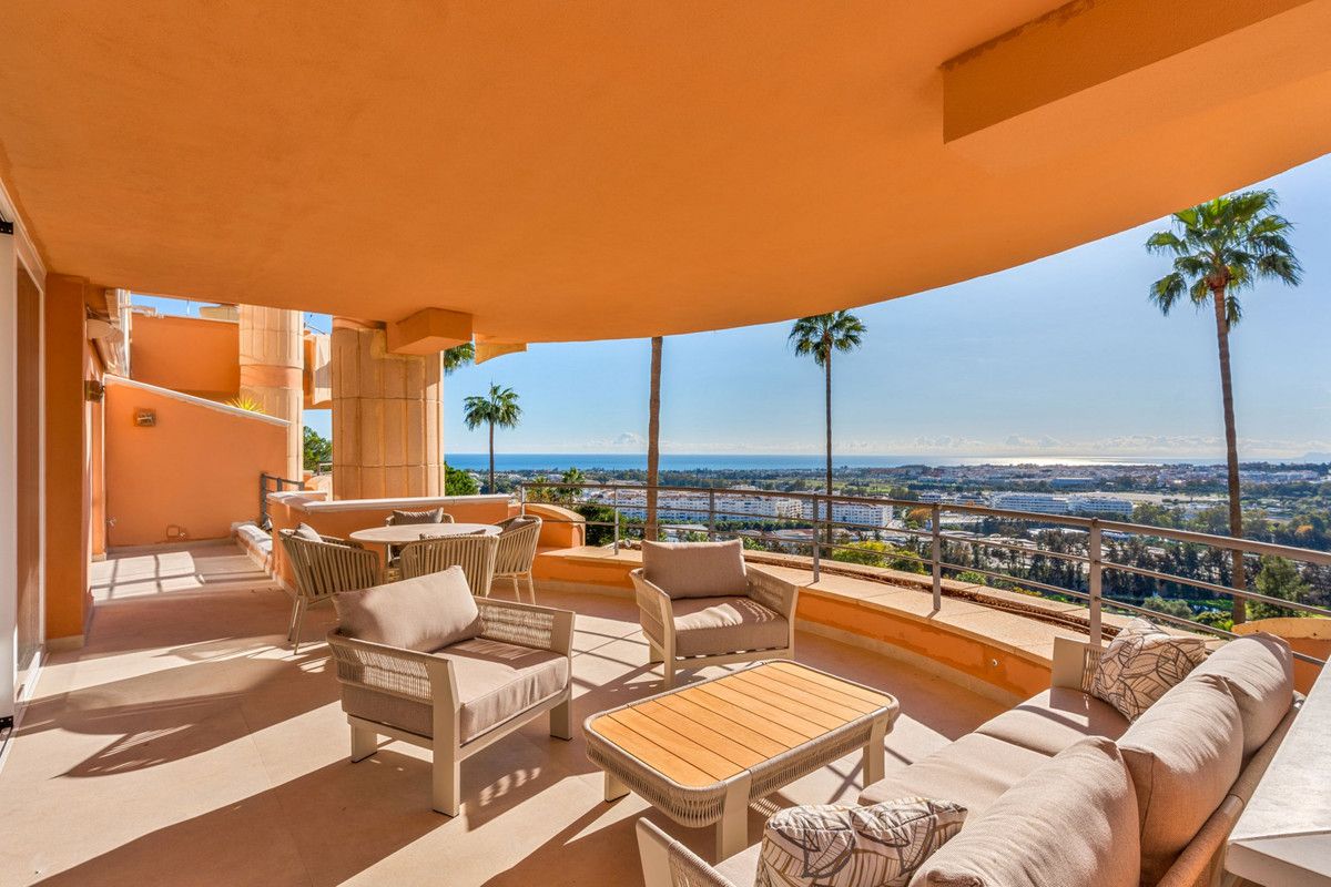 Appartement en étage moyen à Nueva Andalucía, Nueva Andalucía, 2/12