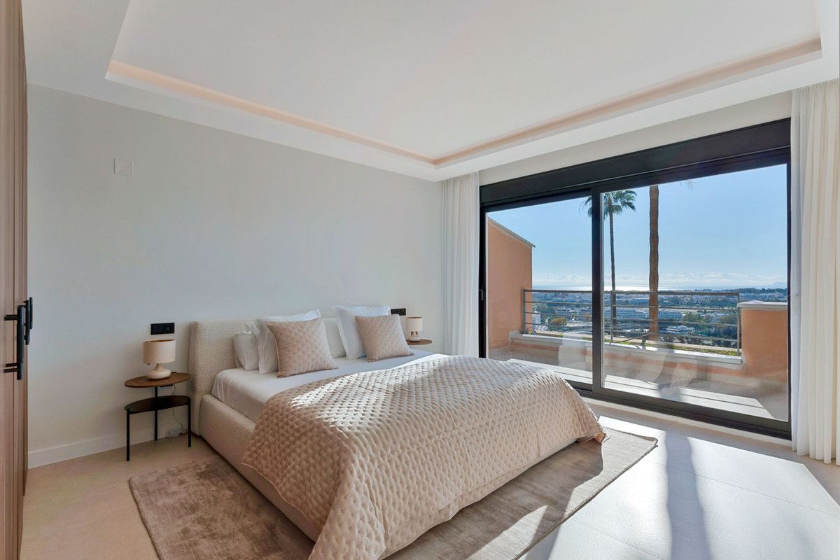 Appartement en étage moyen à Nueva Andalucía, Nueva Andalucía, 3/12