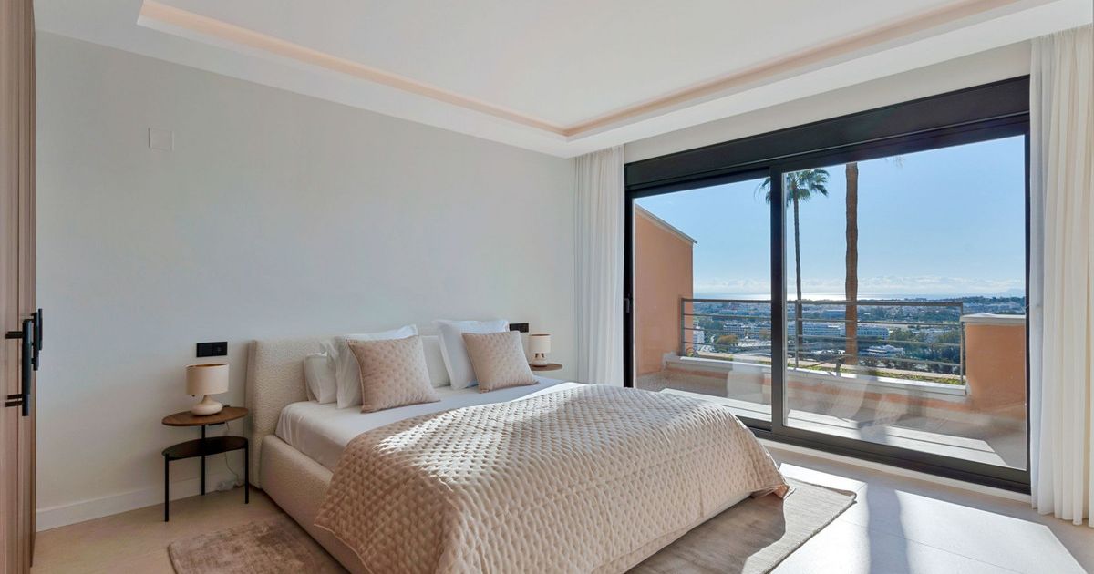 Middle Floor Apartment in Nueva Andalucía, Nueva Andalucía, 3/12