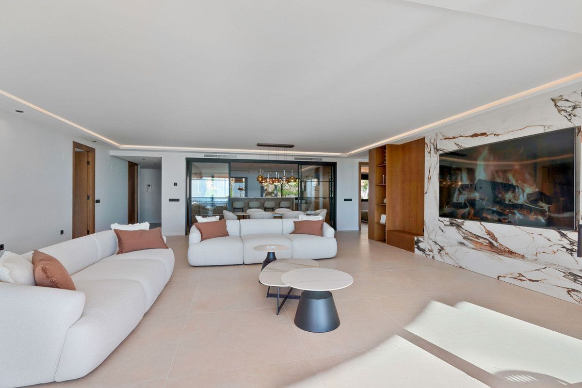 Appartement en étage moyen à Nueva Andalucía, Nueva Andalucía, 6/12