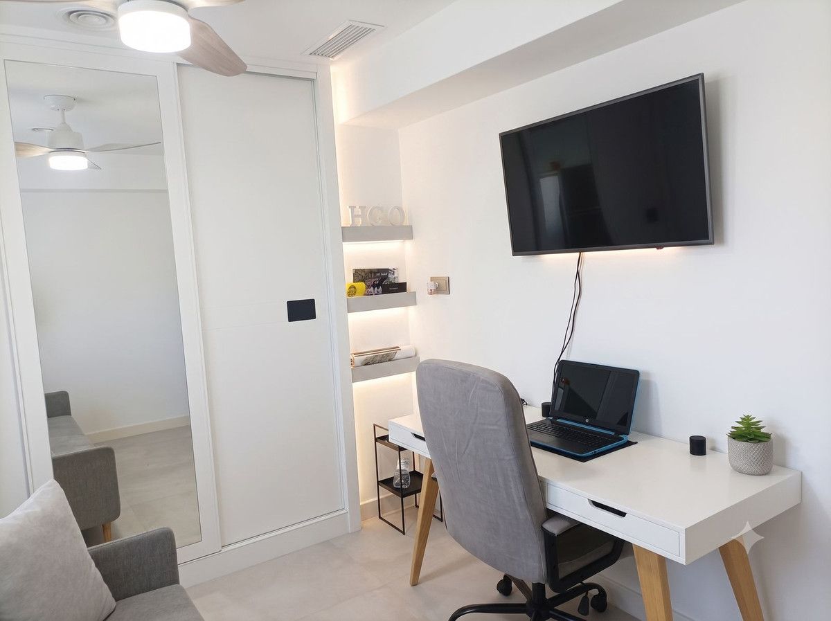 Apartamento en Planta Media en Torremolinos, Torremolinos, 12/12