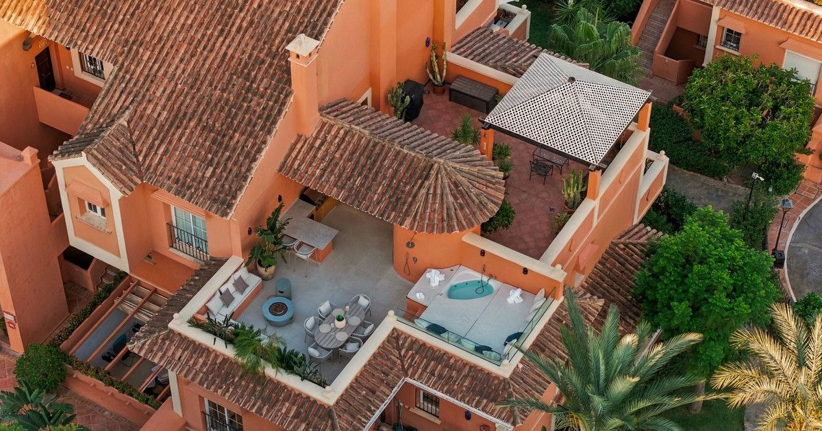 Penthouse Duplex in Nueva Andalucía, Nueva Andalucía, 1/12