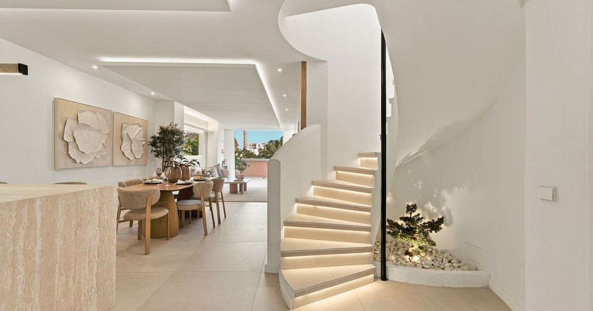 Penthouse Duplex in Nueva Andalucía, Nueva Andalucía, 12/12