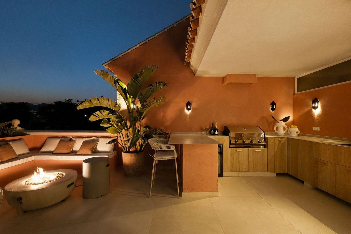Penthouse Duplex in Nueva Andalucía, Nueva Andalucía, 8/12