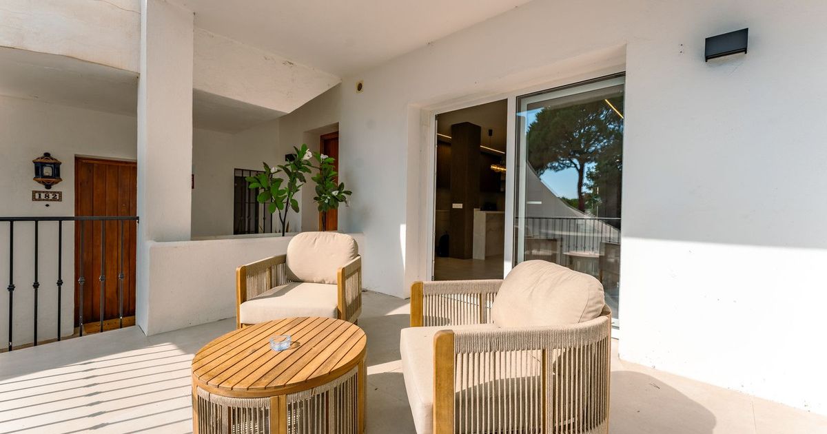 Gelijkvloers appartement in Aloha, Aloha, 3/12