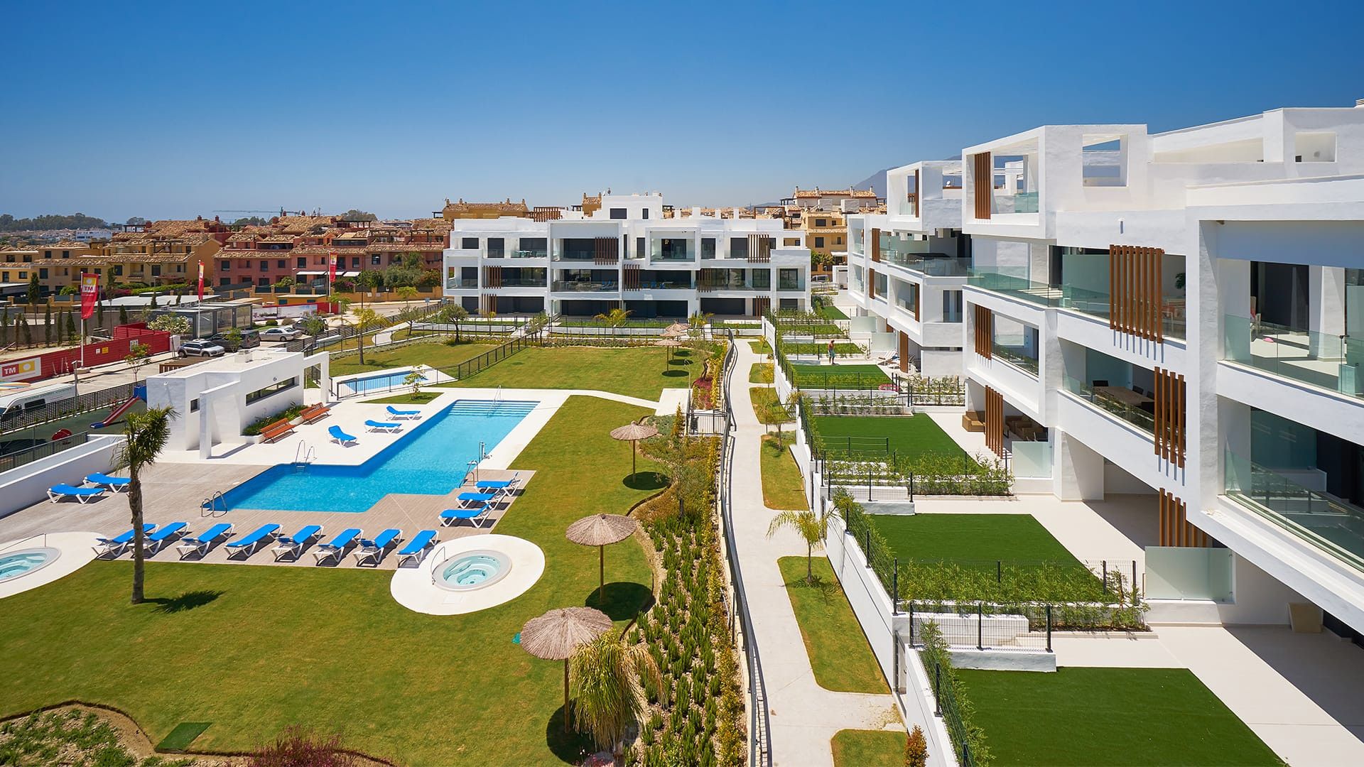 Ground Floor Apartment in Estepona, New Golden Mile, Estepona, 7/12