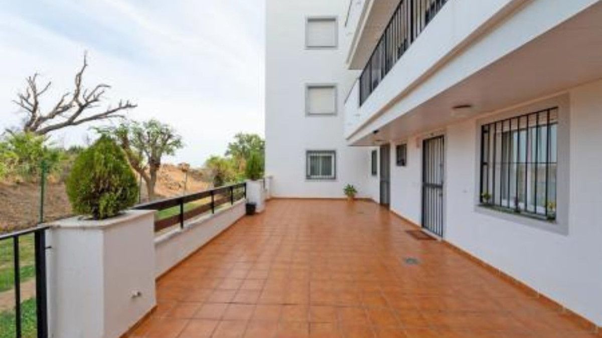 Квартира на первом этаже в Casares, Casares, 6/12