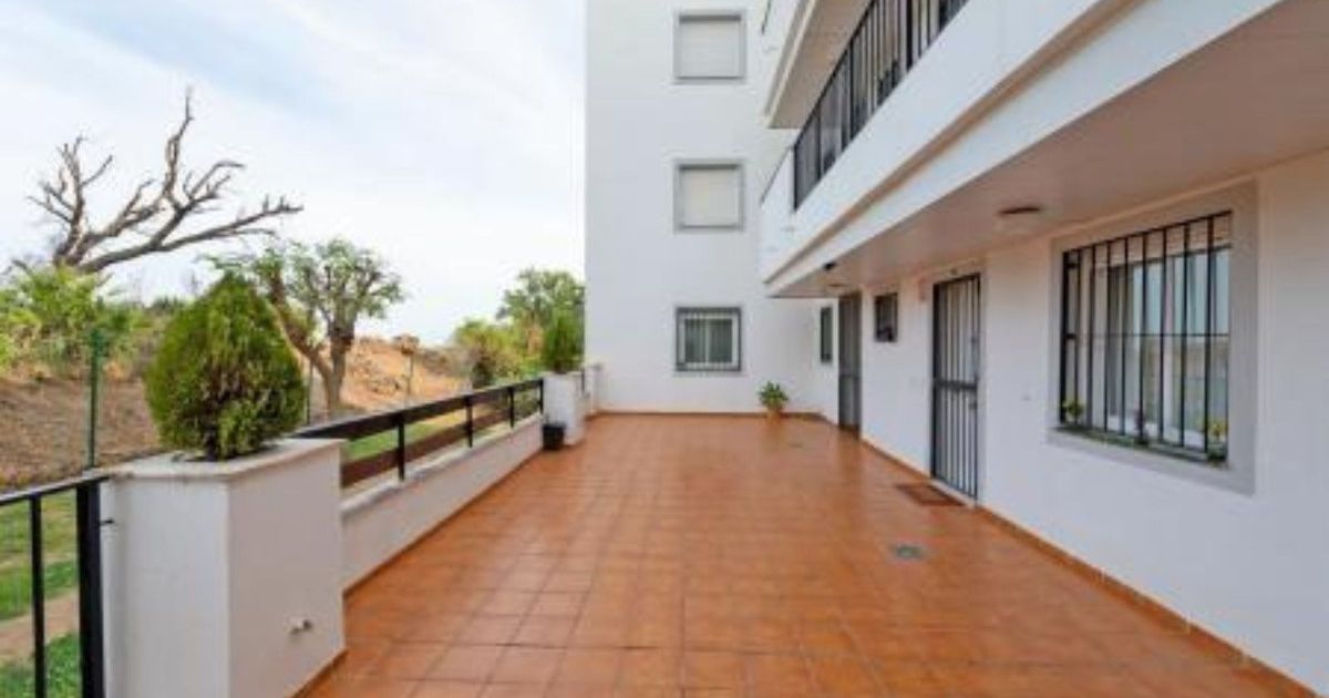 Квартира на первом этаже в Casares, Casares, 6/12