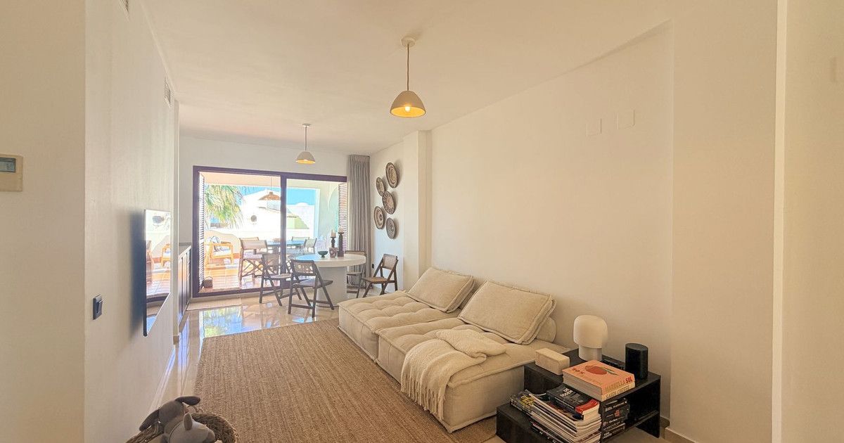 Ground Floor Apartment in Casares Playa, Casares Playa, 12/12