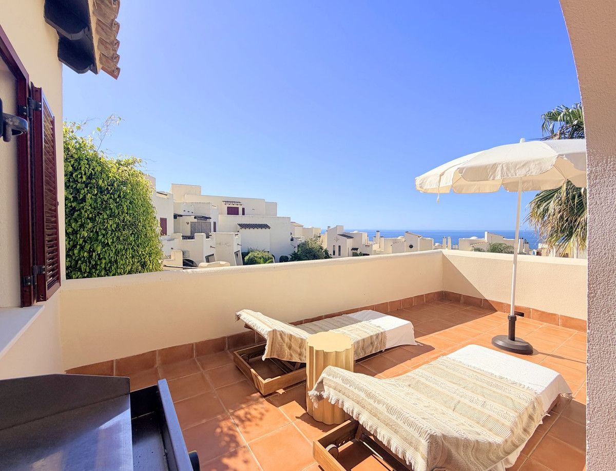 Ground Floor Apartment in Casares Playa, Casares Playa, 6/12