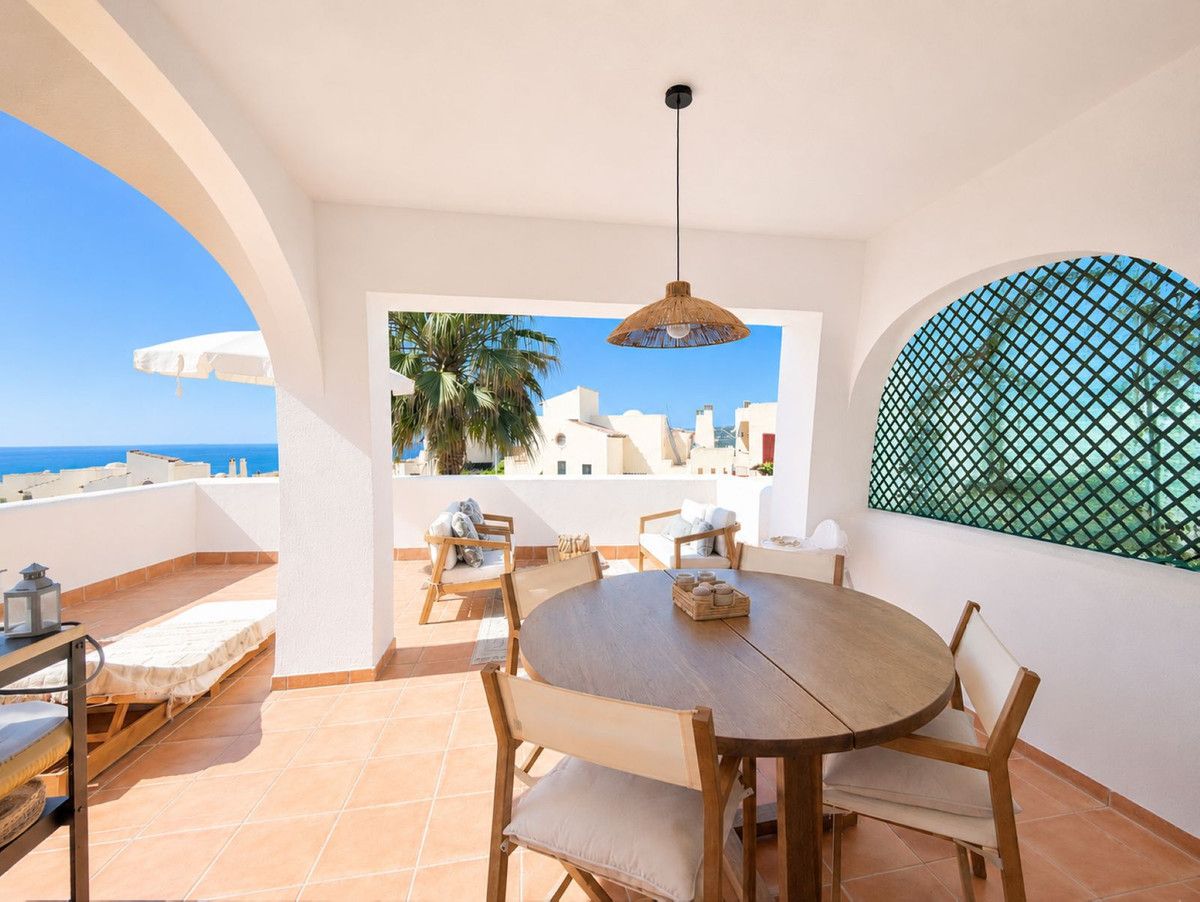 Ground Floor Apartment in Casares Playa, Casares Playa, 8/12