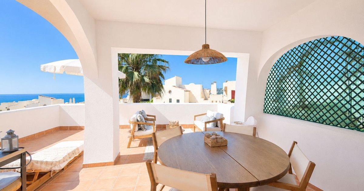 Ground Floor Apartment in Casares Playa, Casares Playa, 8/12