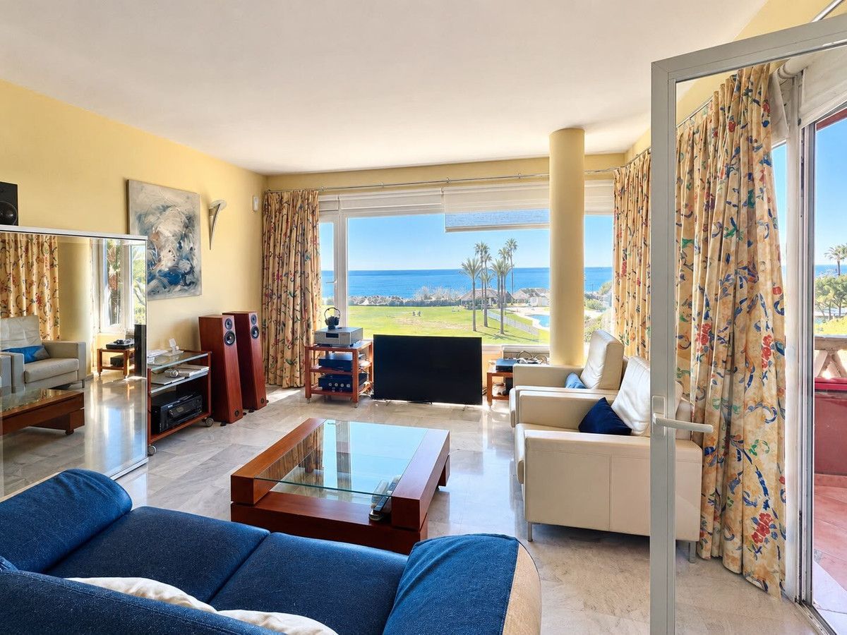Mittelgeschoss-Wohnung in Marbella, Marbella, 2/12
