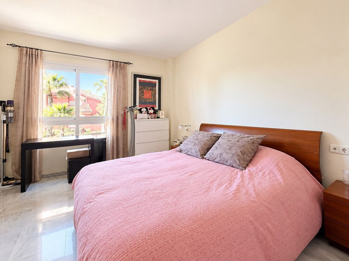 Mittelgeschoss-Wohnung in Marbella, Marbella, 12/12
