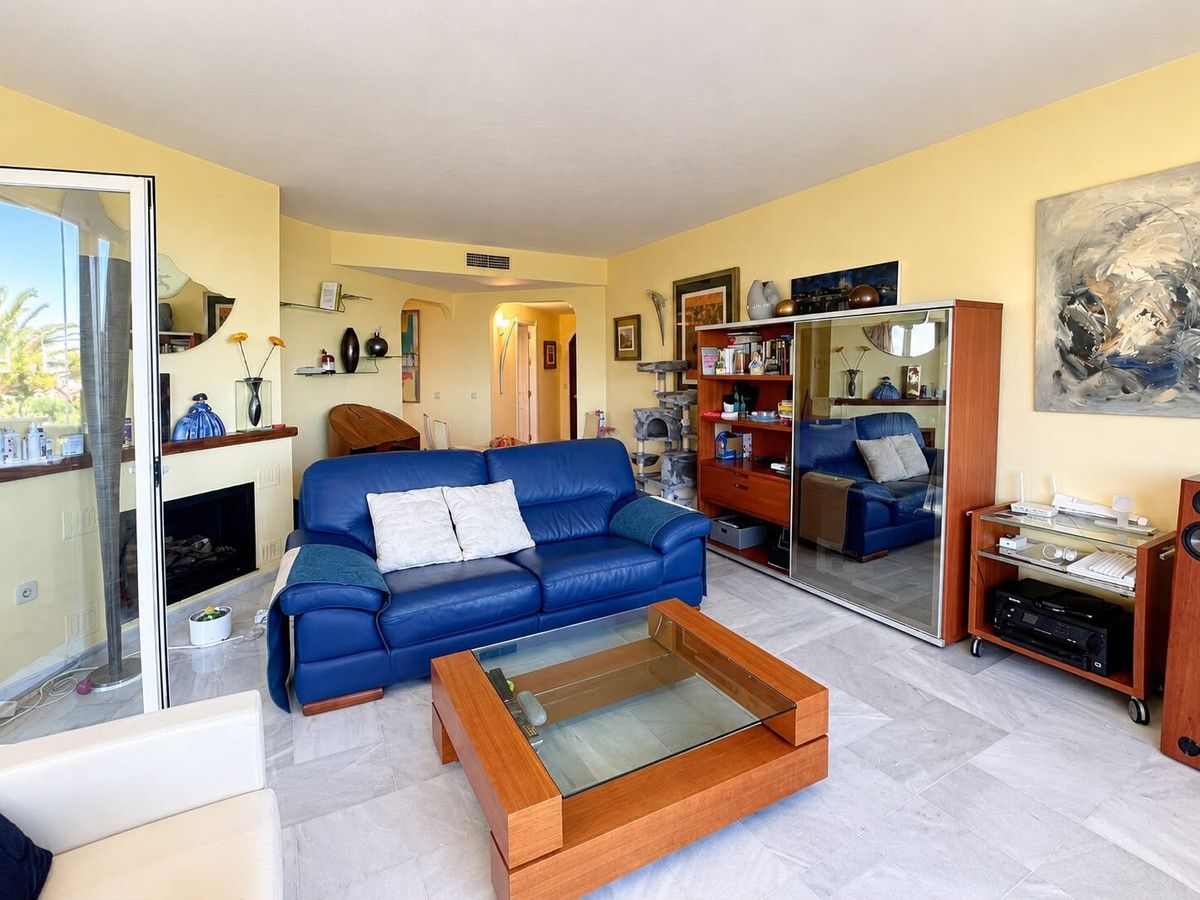 Mittelgeschoss-Wohnung in Marbella, Marbella, 5/12