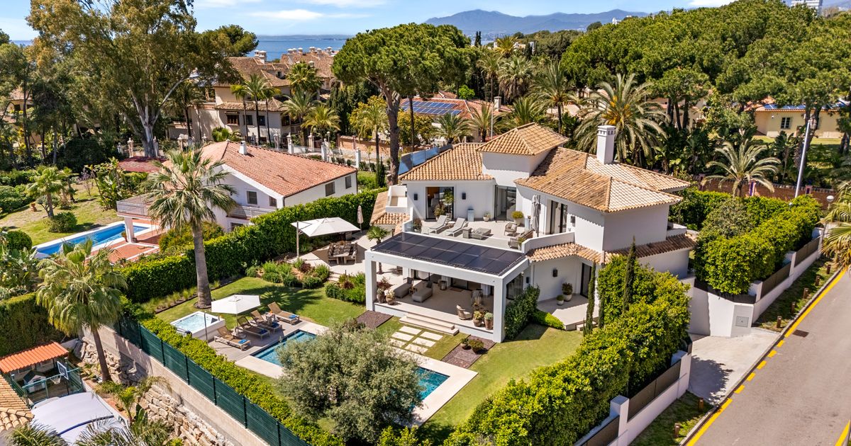 Villa in Marbella East, Los Monteros Playa, Marbella East, 2/12