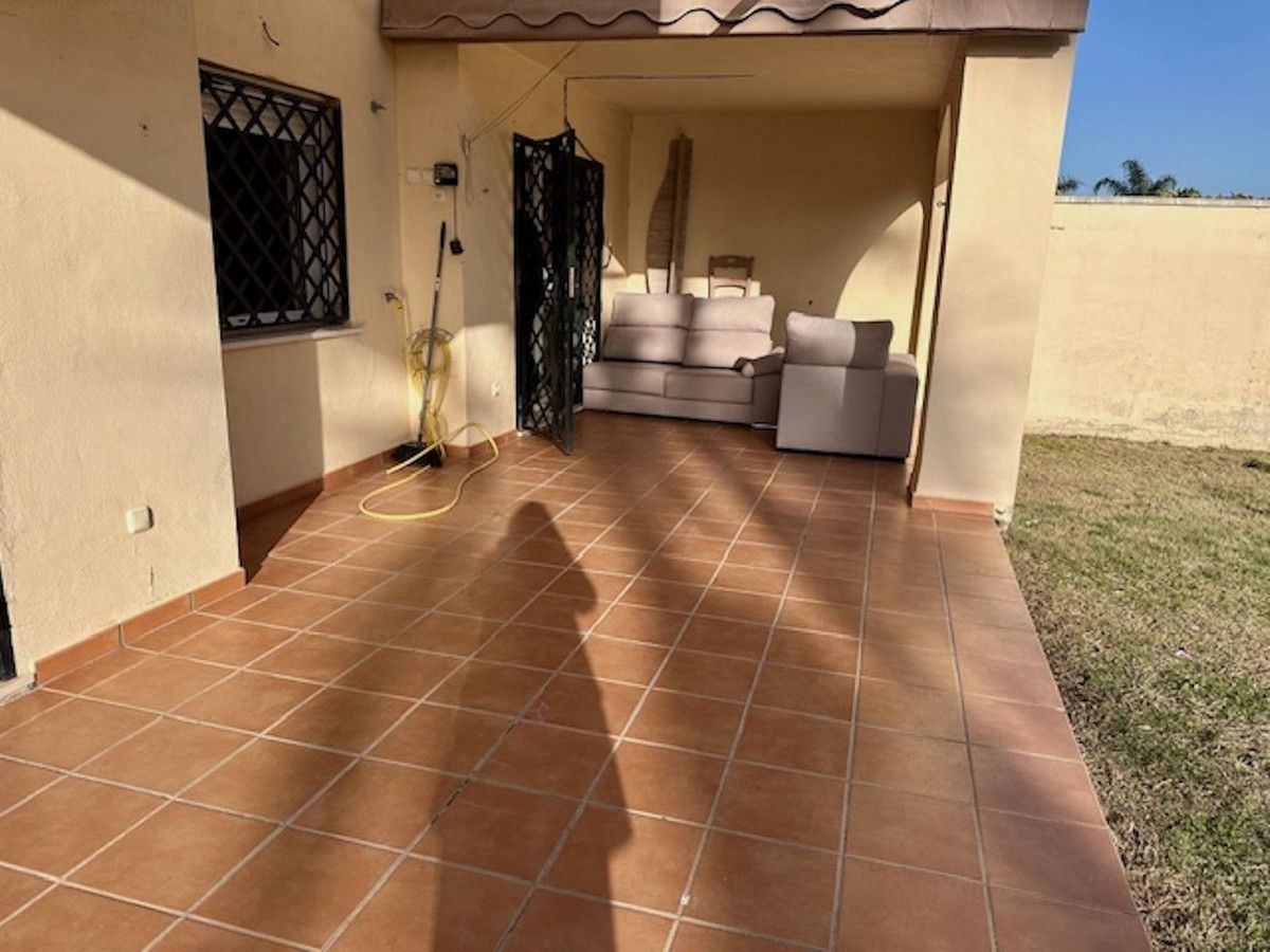 Ground Floor Apartment in Estepona, Estepona, 11/12