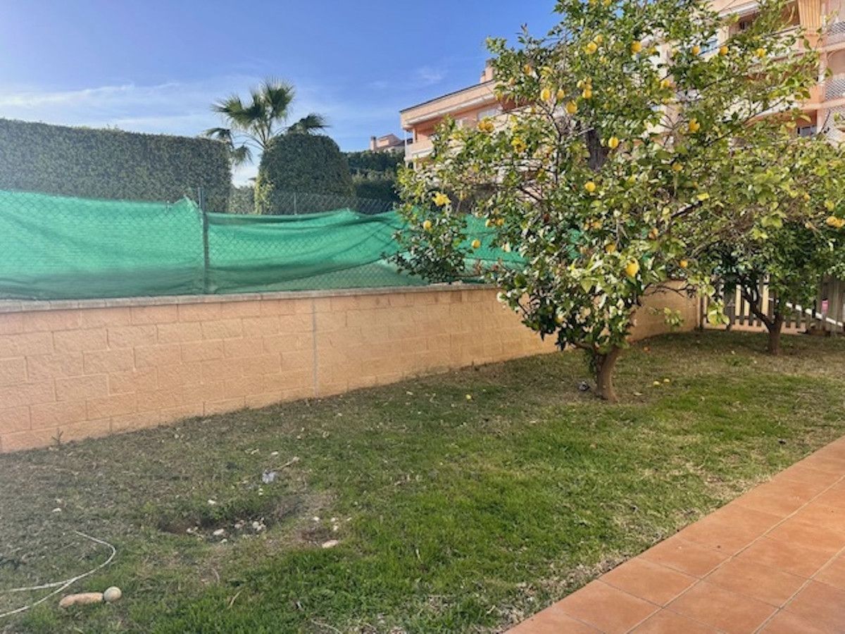 Ground Floor Apartment in Estepona, Estepona, 8/12