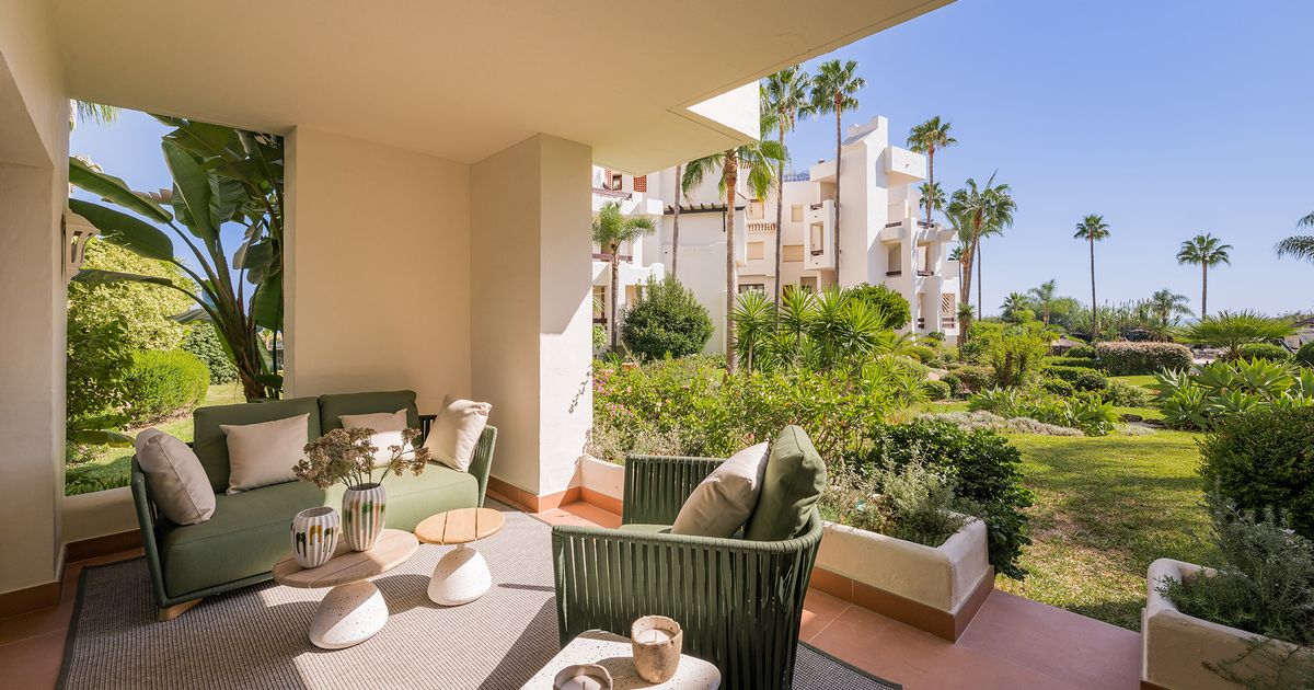 Erdgeschoss-Apartment in Estepona, Bahía del Velerín, Estepona, 1/12