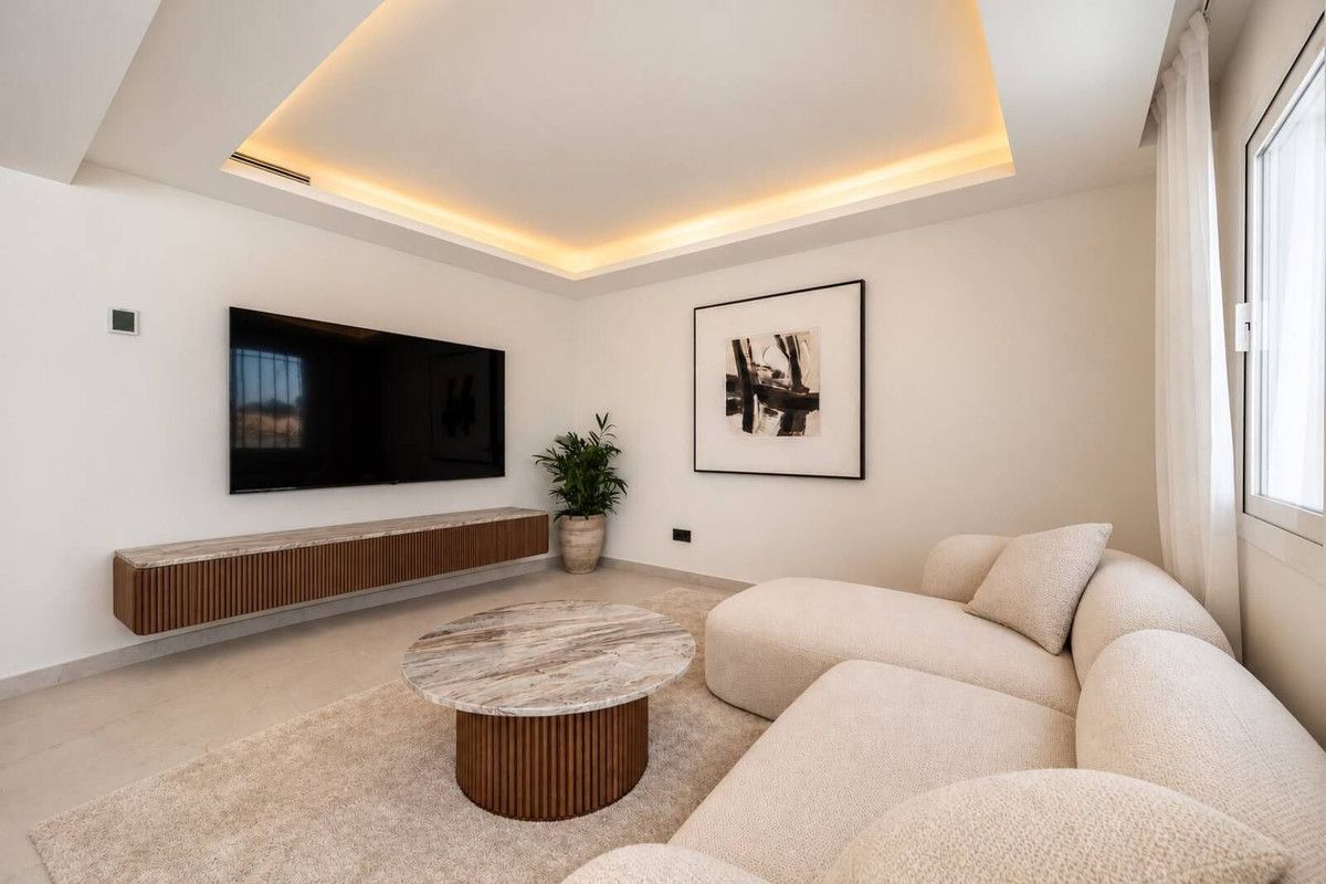 Ground Floor Apartment in El Paraiso, El Paraiso, 8/12