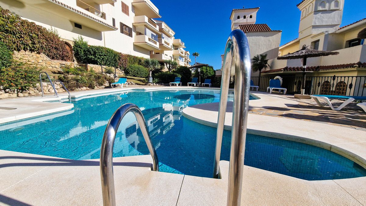 Apartament na środkowym piętrze w La Duquesa, La Duquesa, 2/12