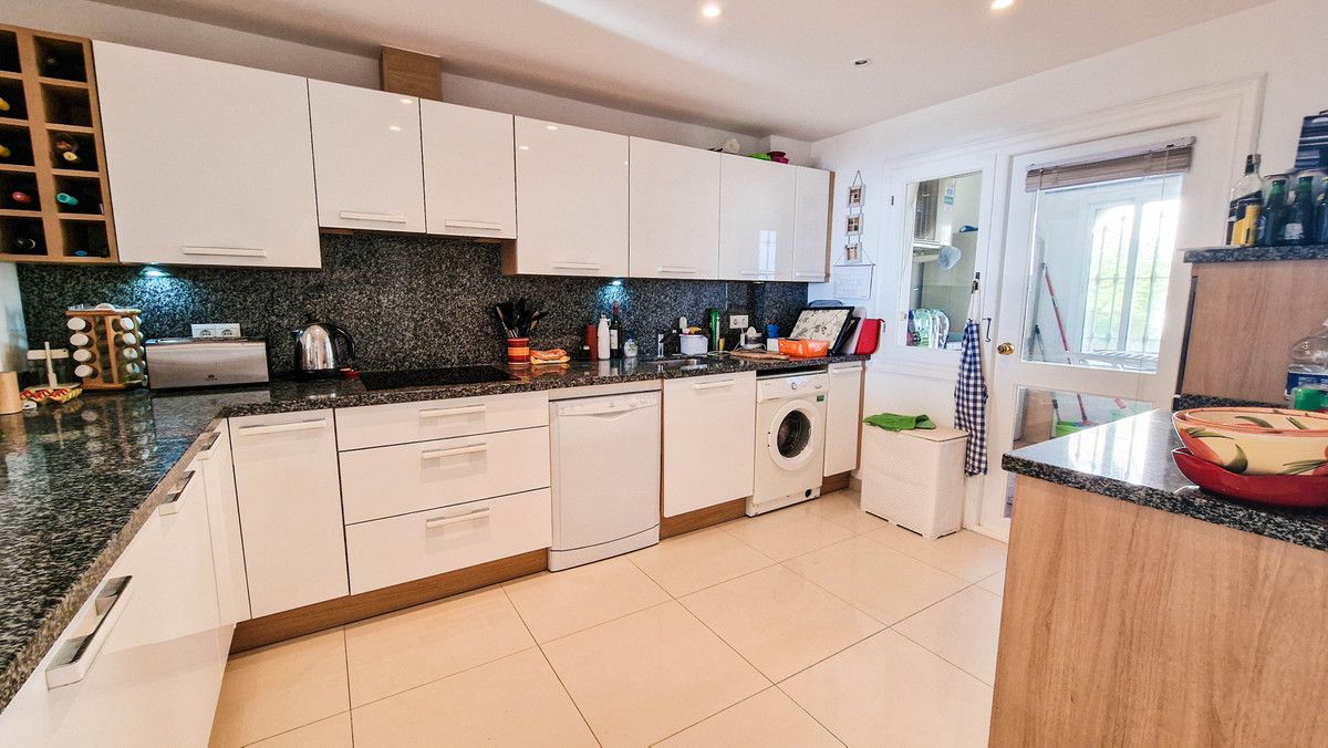 Apartament na środkowym piętrze w La Duquesa, La Duquesa, 3/12