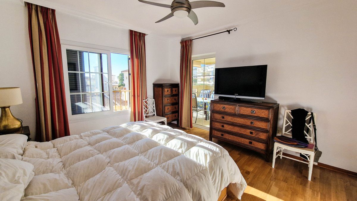 Apartament na środkowym piętrze w La Duquesa, La Duquesa, 5/12