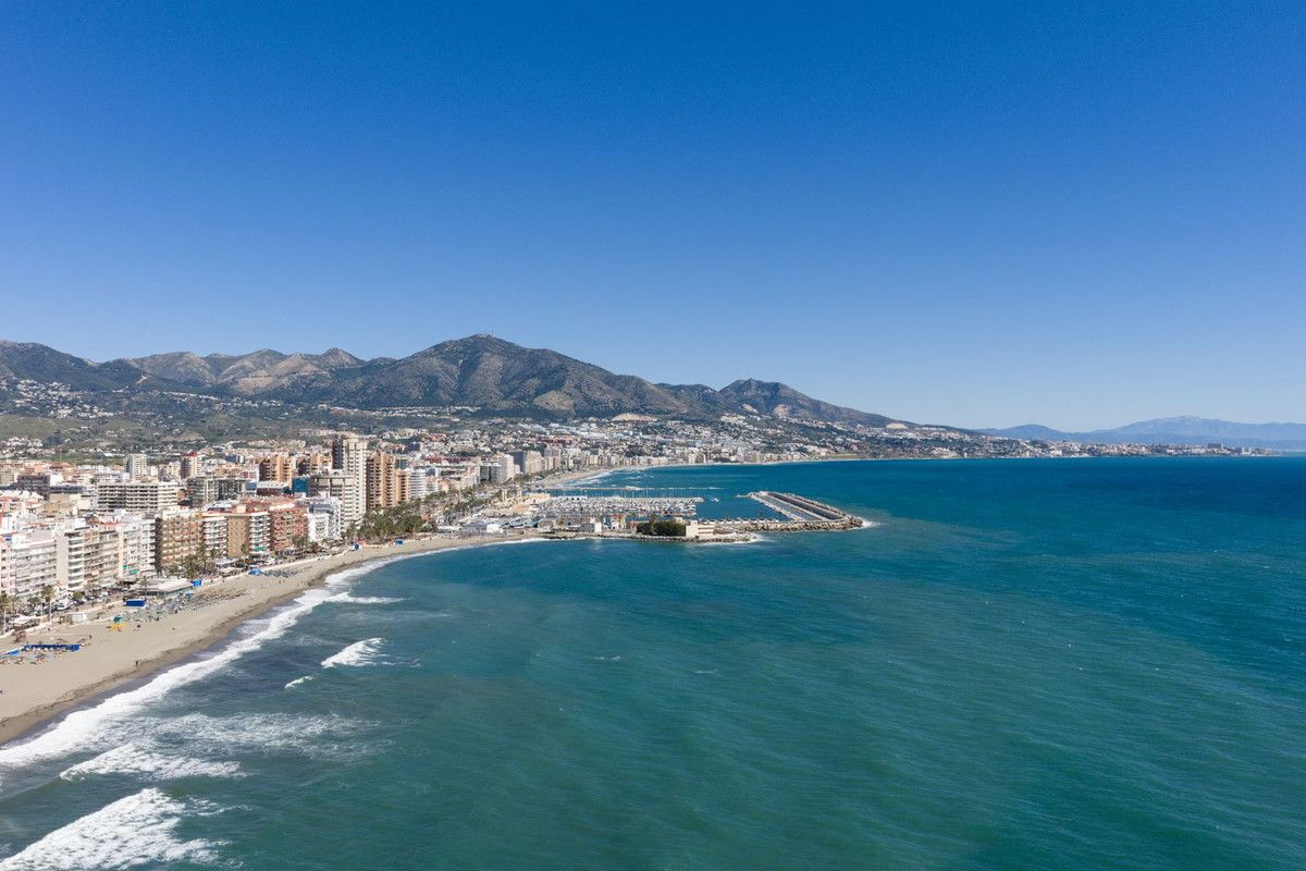 Квартира на верхнем этаже в Fuengirola, Fuengirola, 1/12