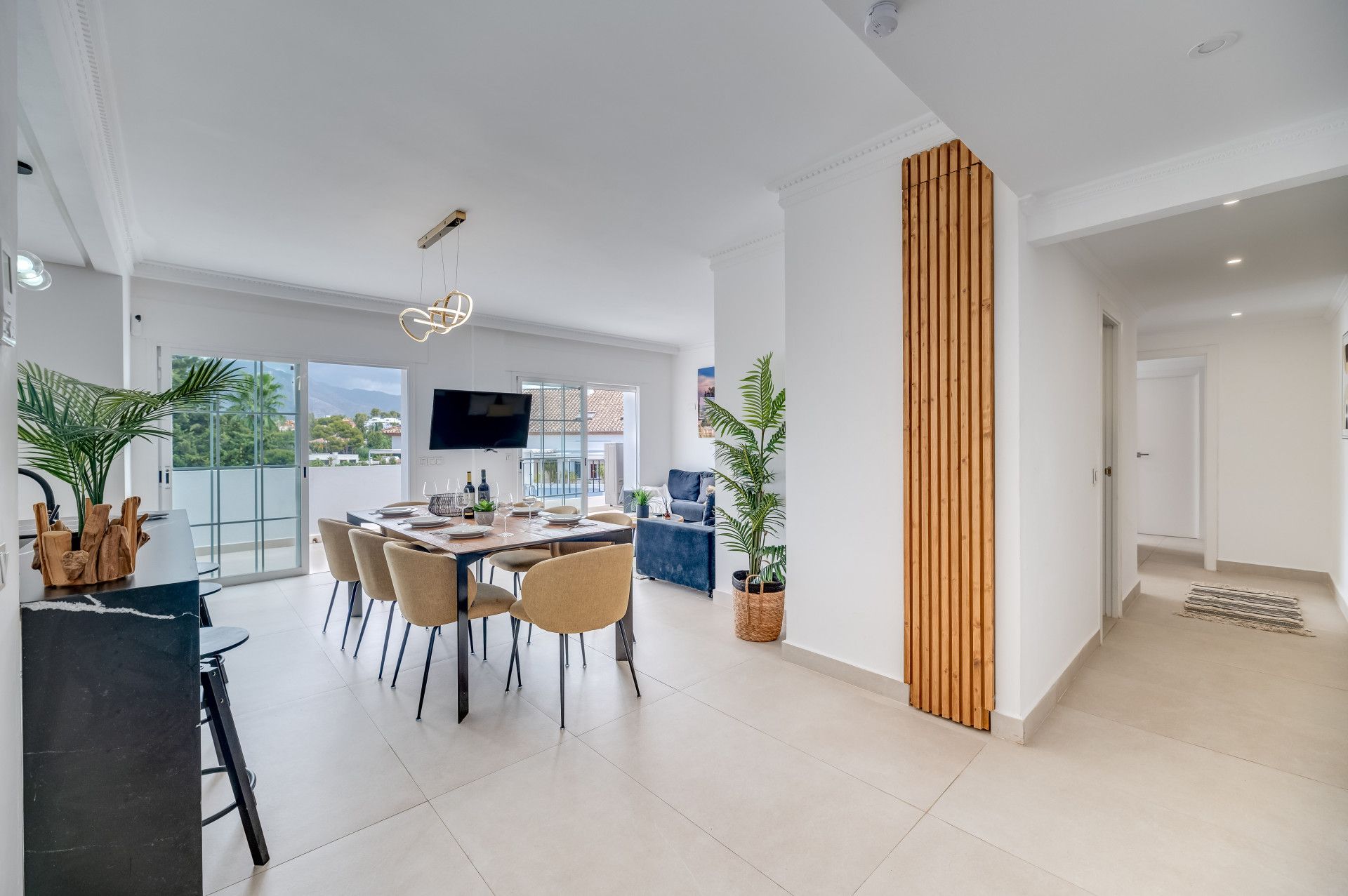 Apartment in Nueva Andalucia, Nueva Andalucia, 6/12