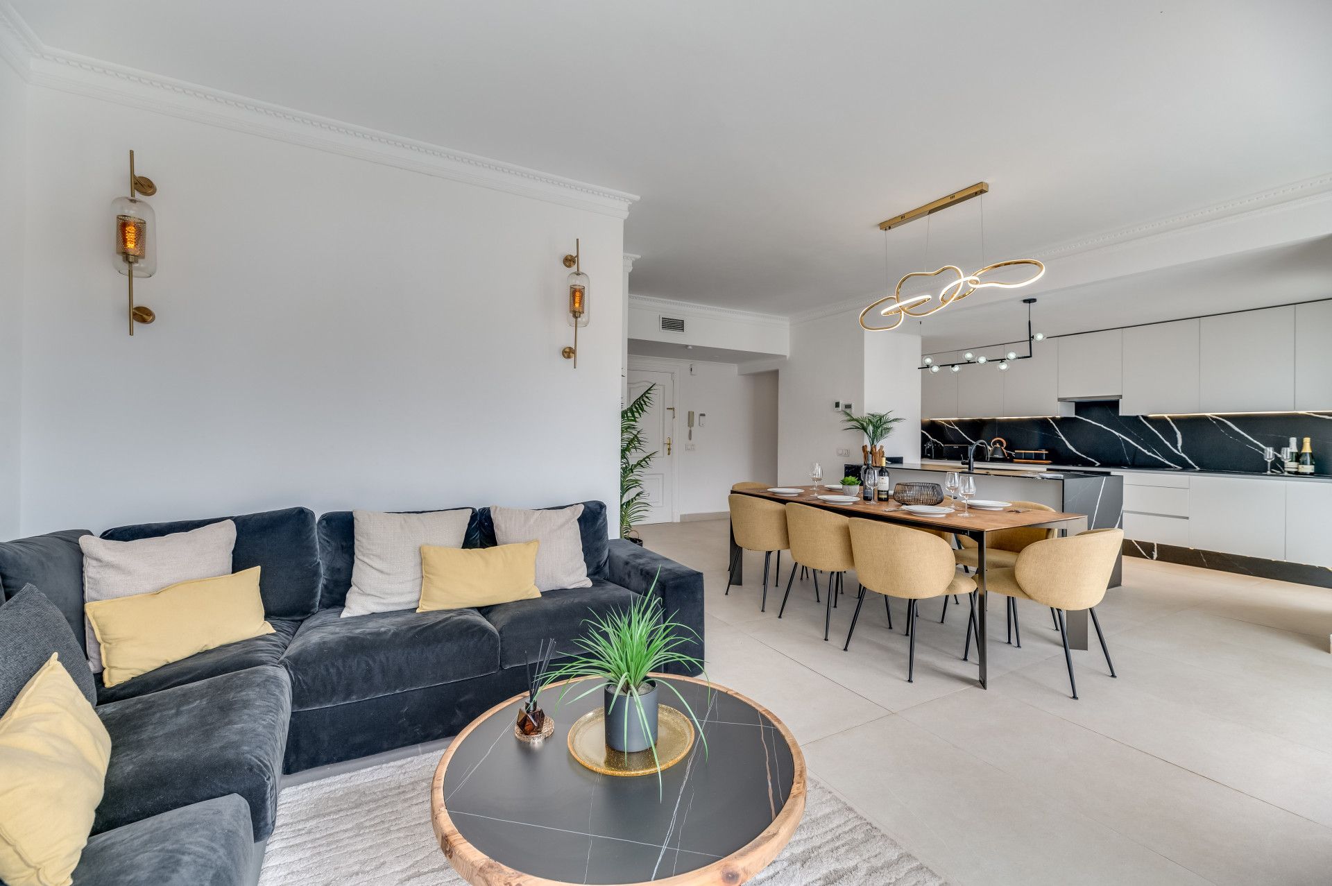 Apartment in Nueva Andalucia, Nueva Andalucia, 7/12