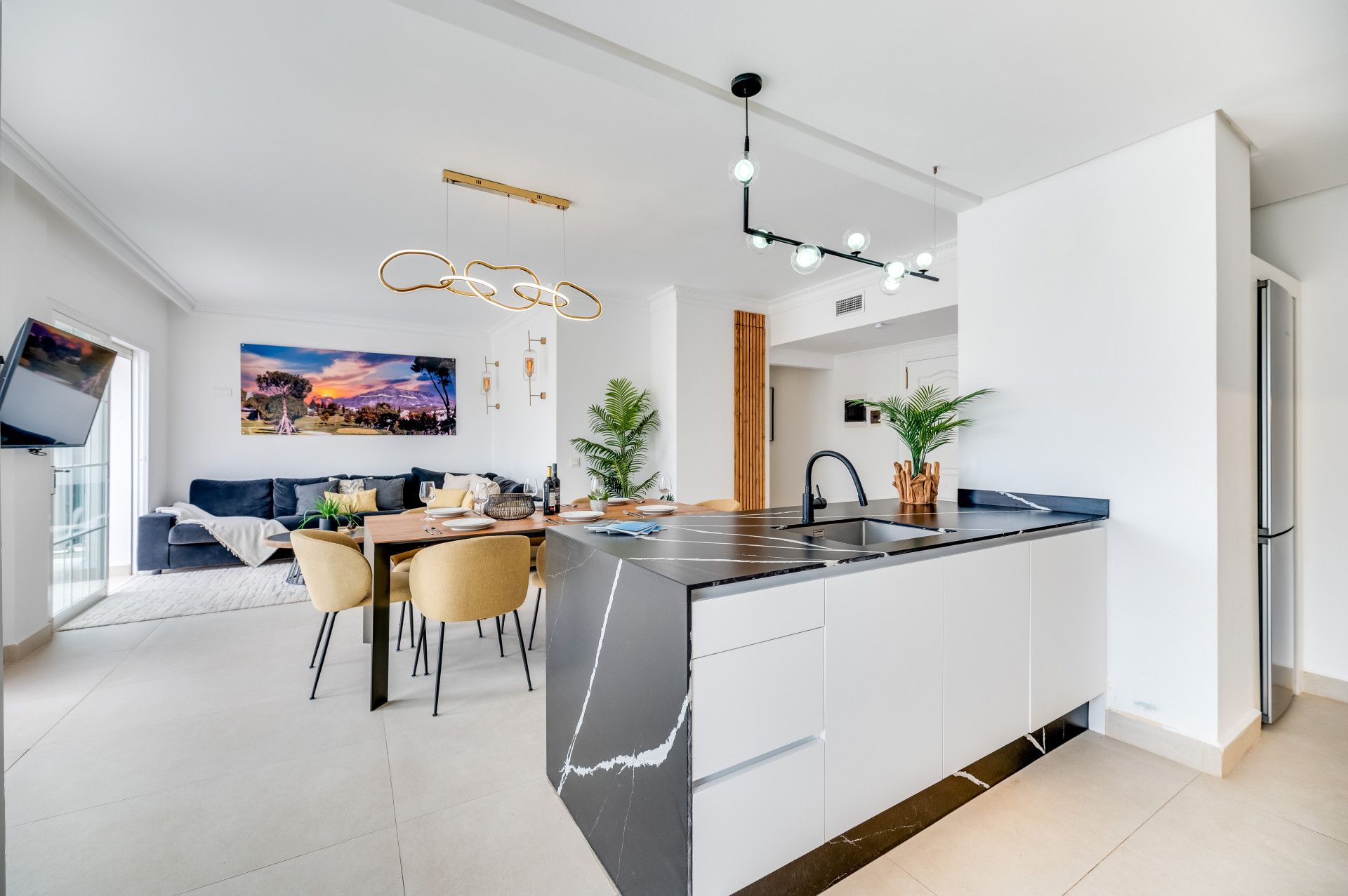 Apartment in Nueva Andalucia, Nueva Andalucia, 8/12
