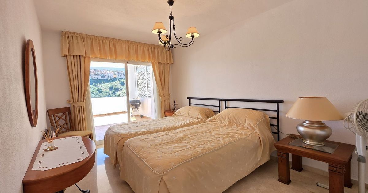 Ground Floor Apartment in Calahonda, Calahonda, 10/12