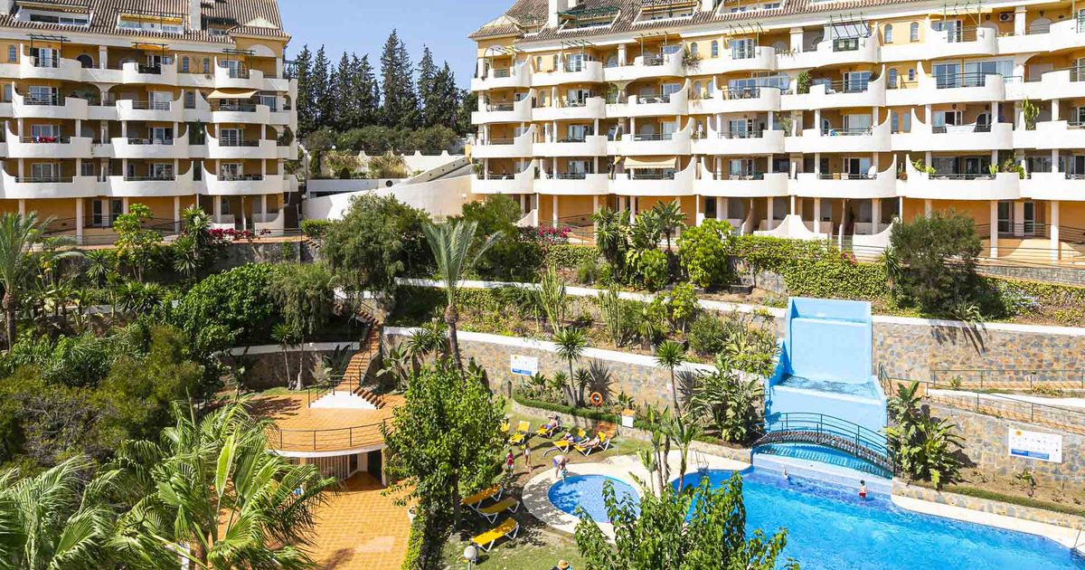 Apartament na środkowym piętrze w Nueva Andalucía, Nueva Andalucía, 1/12